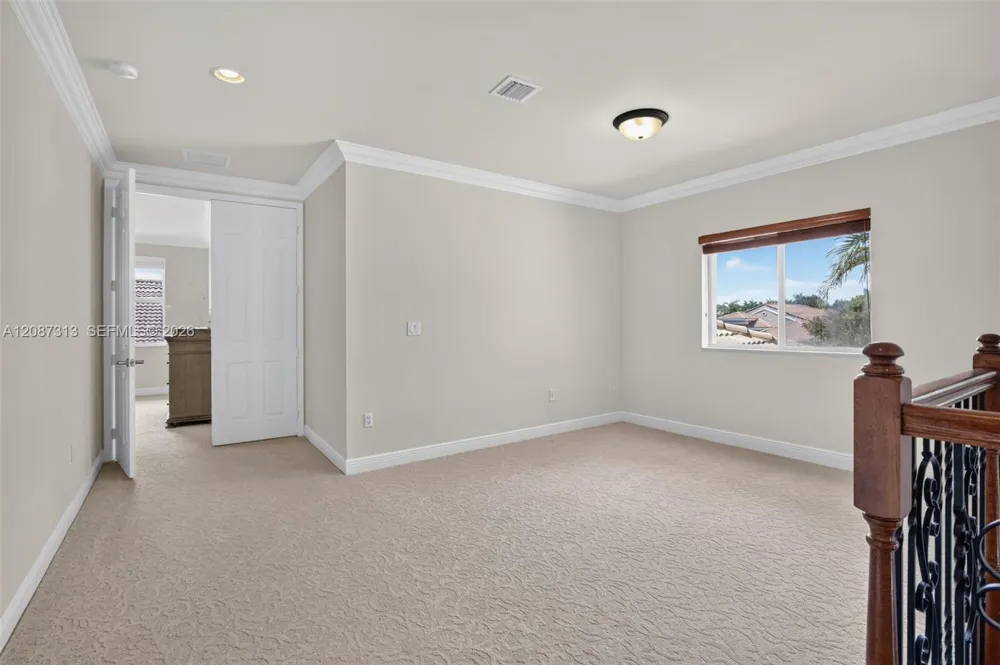 8210 Phoenician Court Davie, FL 33328