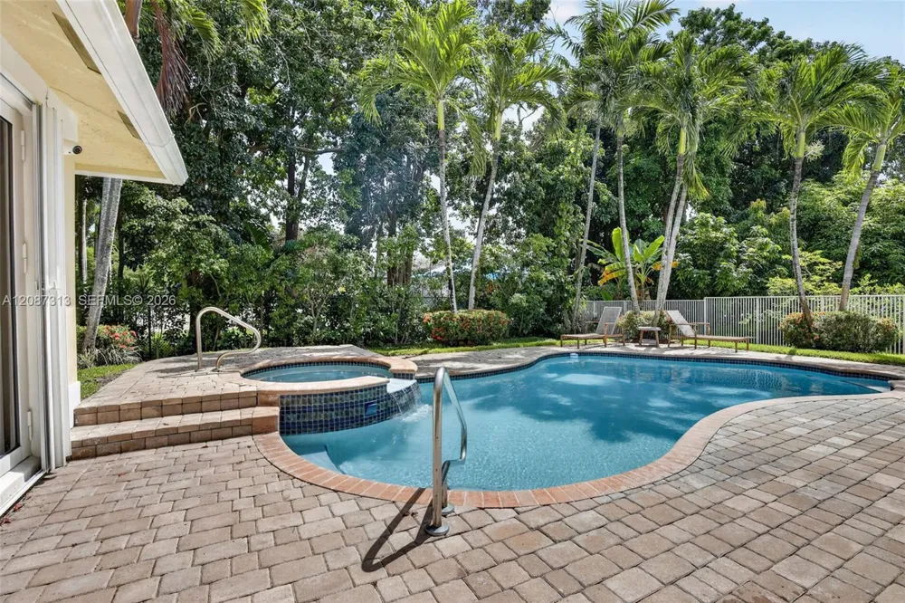 8210 Phoenician Court Davie, FL 33328