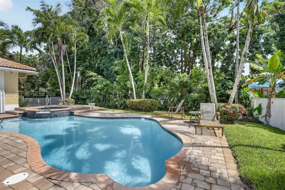 8210 Phoenician Court Davie, FL 33328