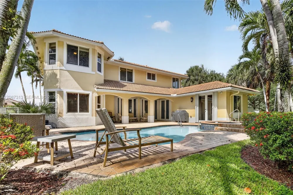 8210 Phoenician Court Davie, FL 33328