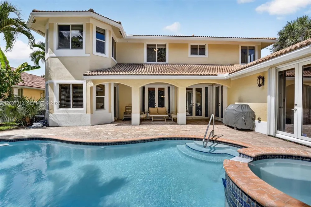 8210 Phoenician Court Davie, FL 33328