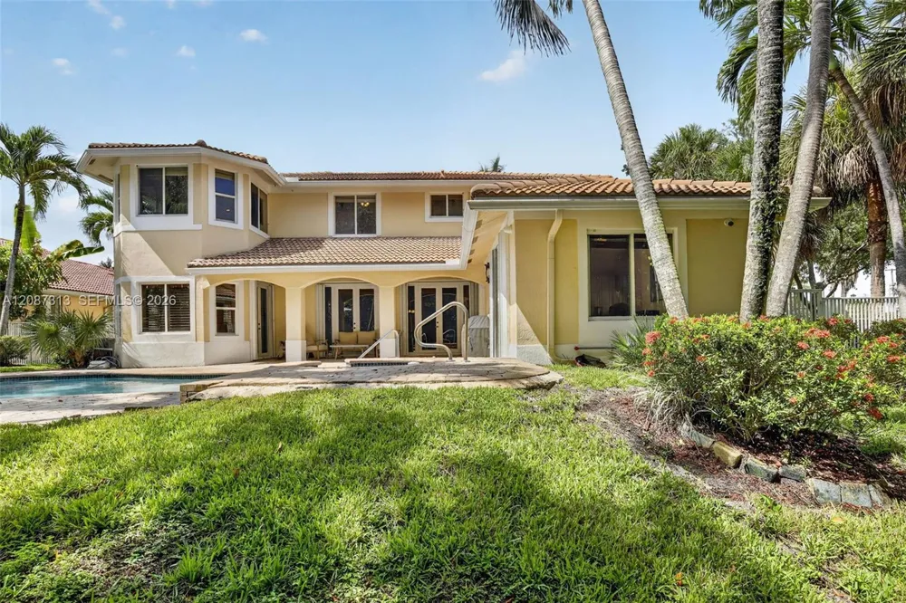 8210 Phoenician Court Davie, FL 33328