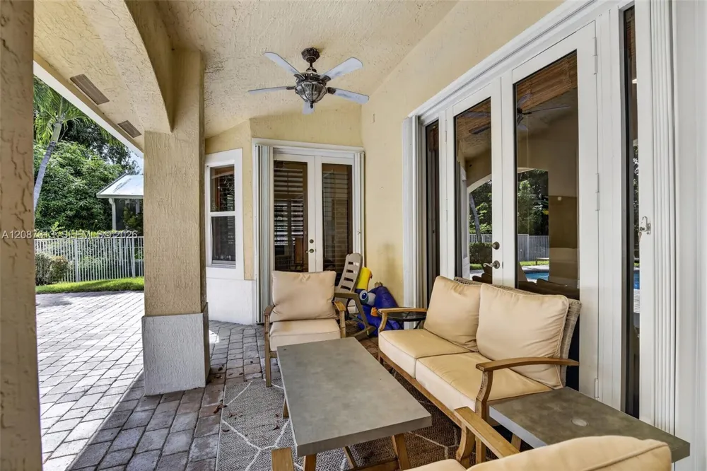 8210 Phoenician Court Davie, FL 33328