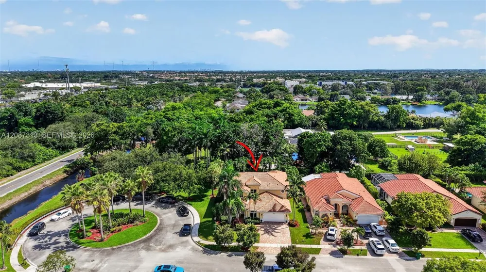 8210 Phoenician Court Davie, FL 33328