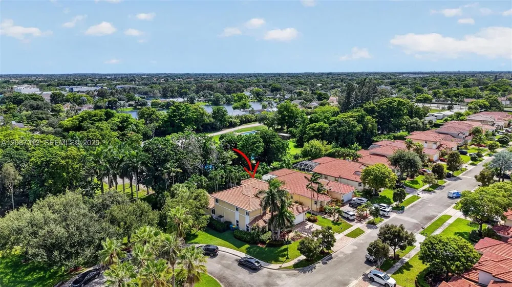 8210 Phoenician Court Davie, FL 33328