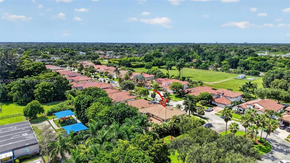 8210 Phoenician Court Davie, FL 33328