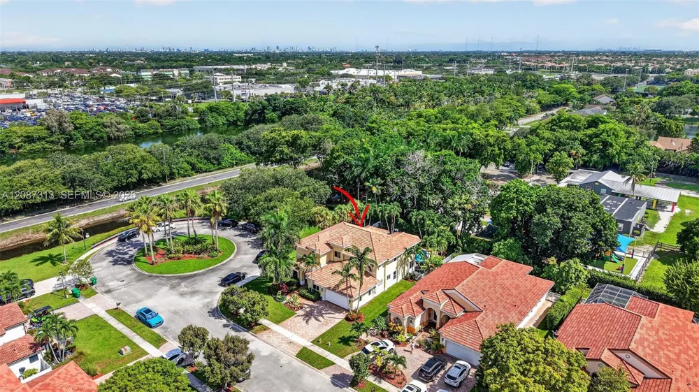 8210 Phoenician Court Davie, FL 33328