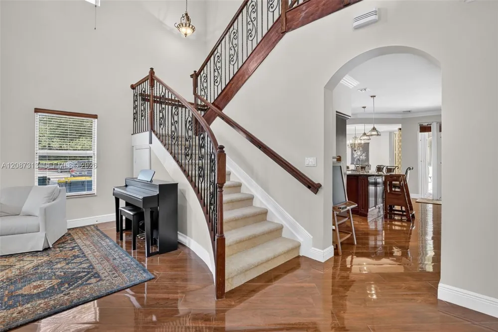 8210 Phoenician Court Davie, FL 33328
