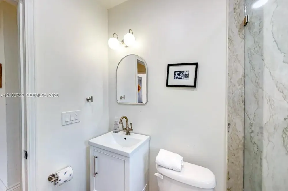 5751 SW 11th St West Miami, FL 33144