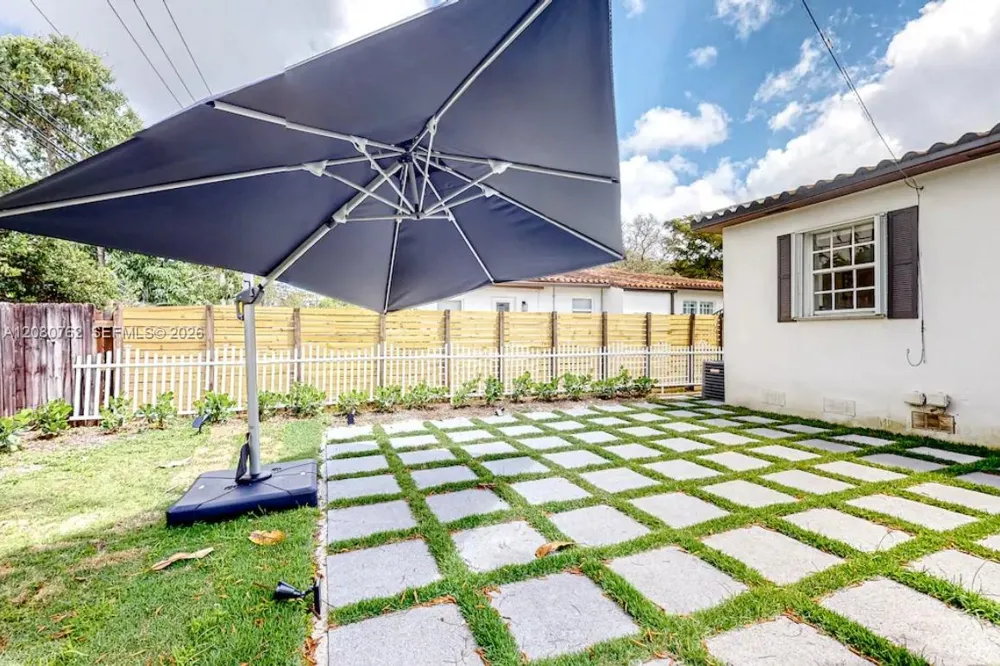 5751 SW 11th St West Miami, FL 33144