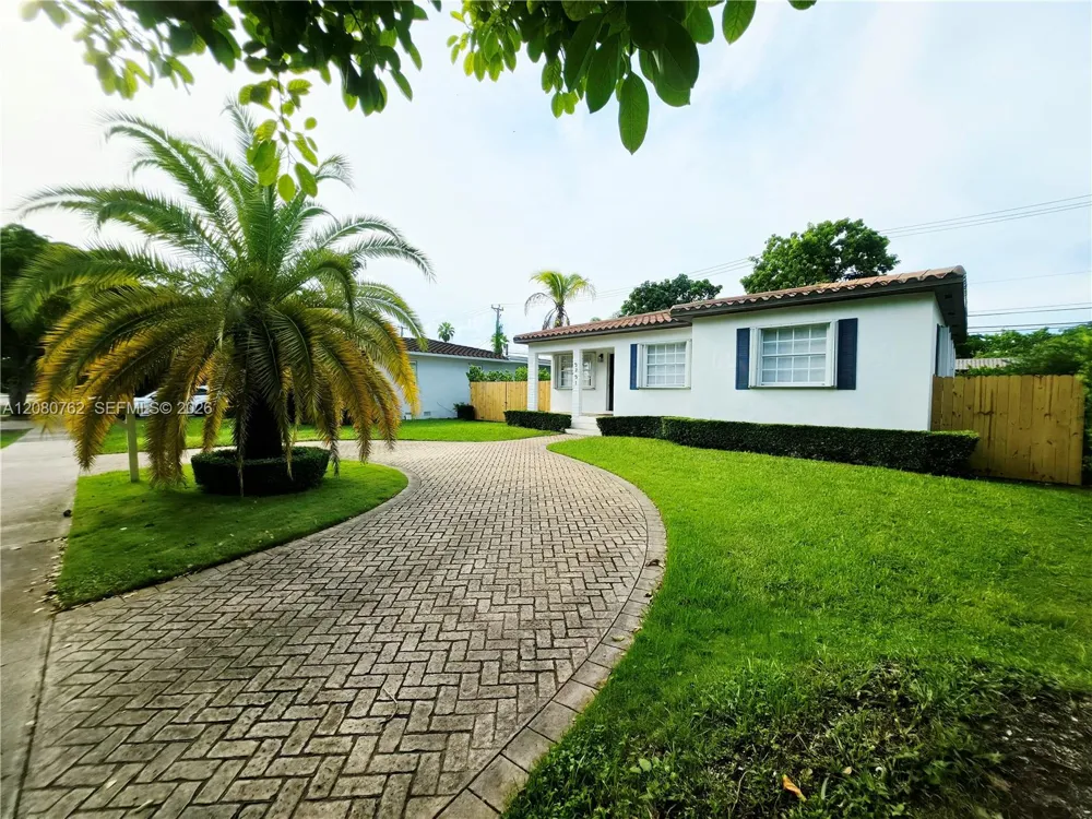 5751 SW 11th St West Miami, FL 33144