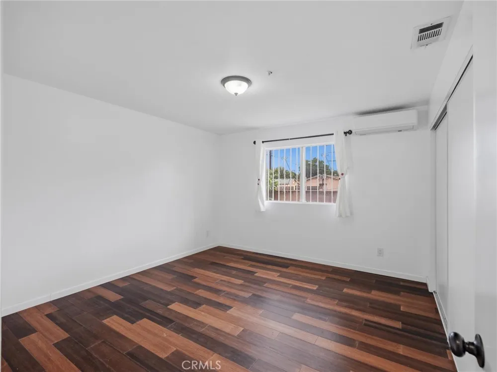 512 E 8th Street Pomona, CA 91766