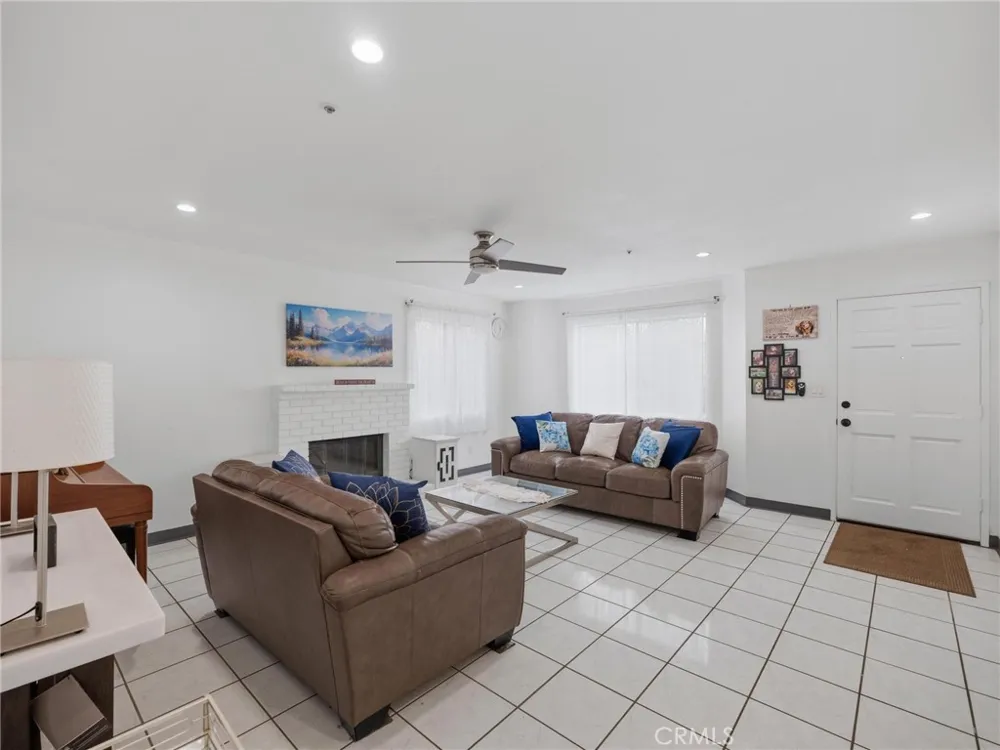 512 E 8th Street Pomona, CA 91766
