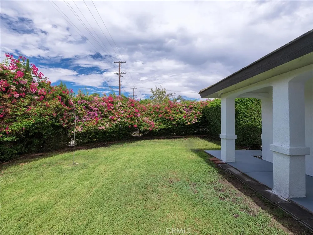 512 E 8th Street Pomona, CA 91766