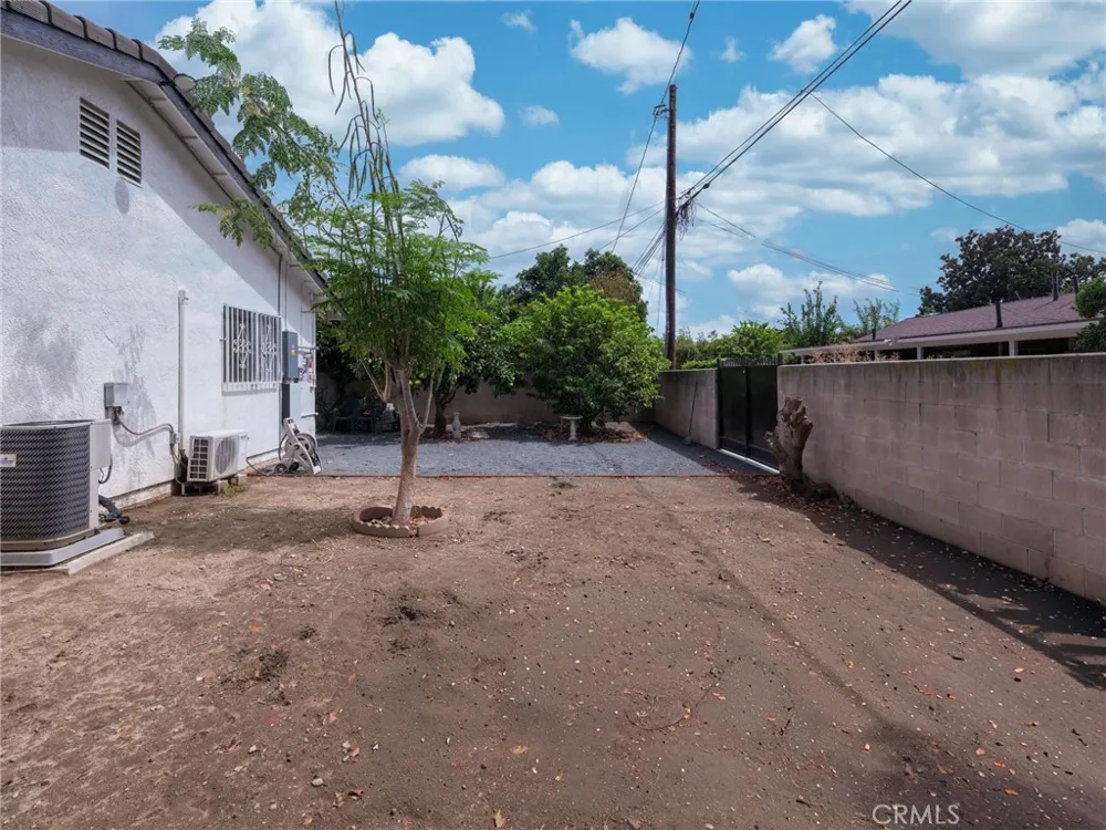 512 E 8th Street Pomona, CA 91766
