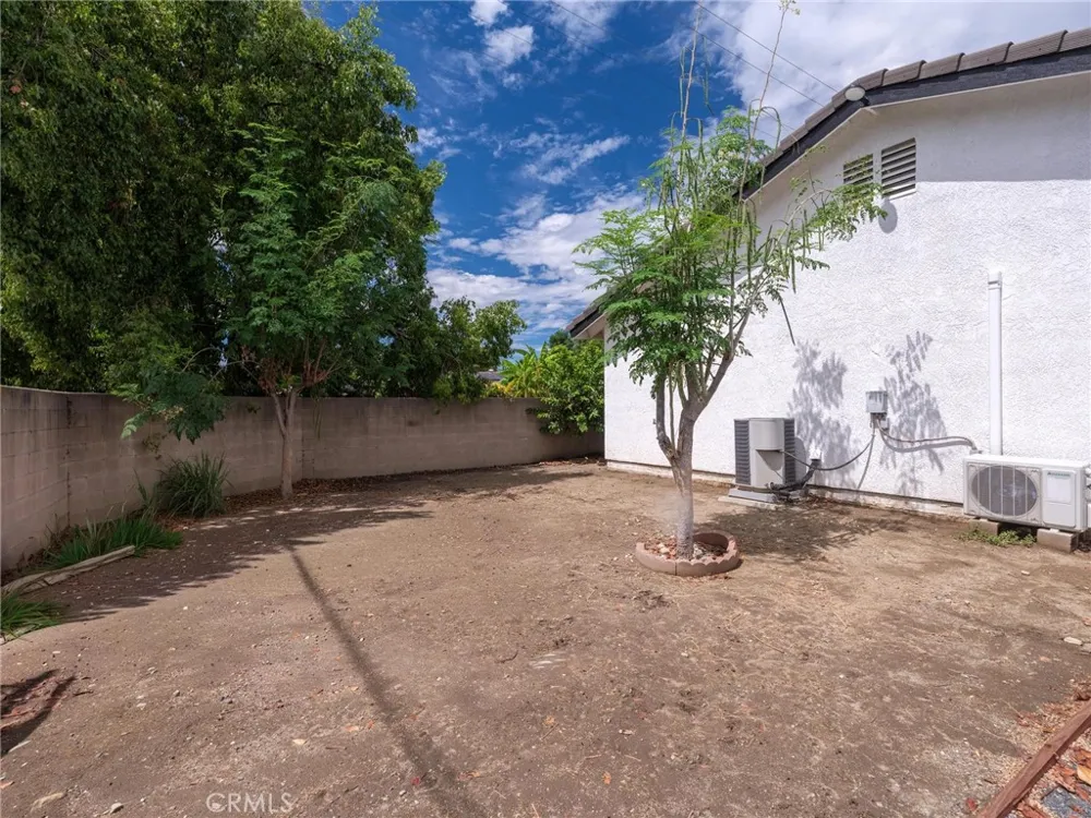 512 E 8th Street Pomona, CA 91766