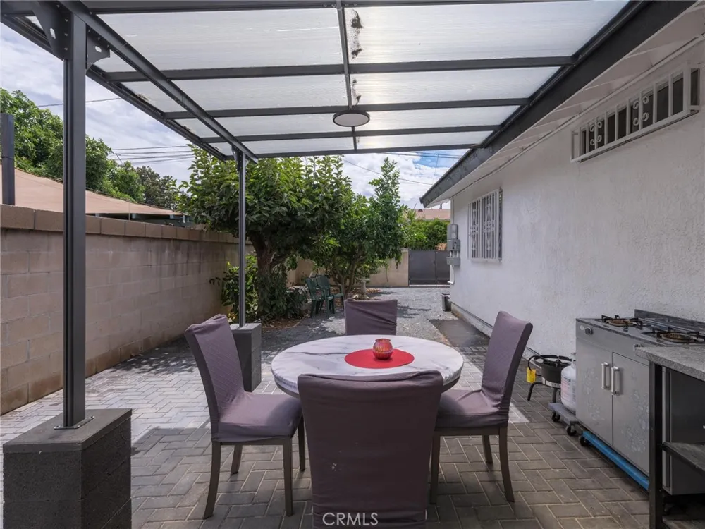 512 E 8th Street Pomona, CA 91766