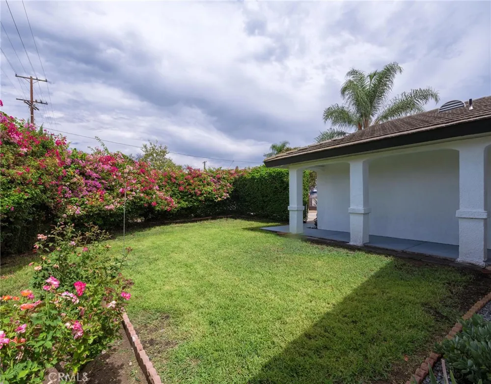 512 E 8th Street Pomona, CA 91766