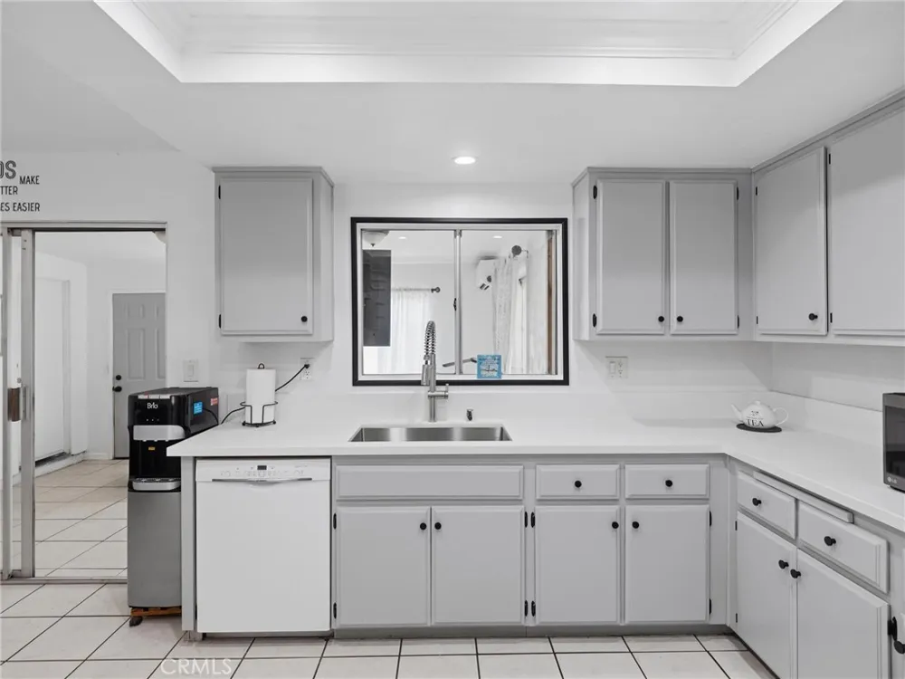 512 E 8th Street Pomona, CA 91766