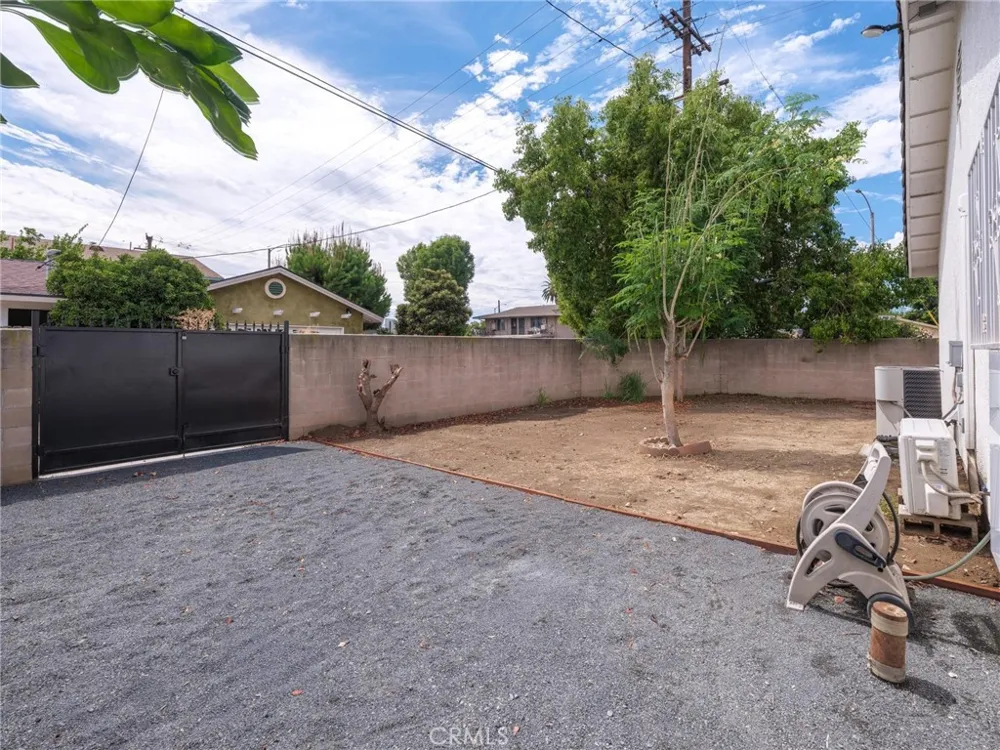 512 E 8th Street Pomona, CA 91766