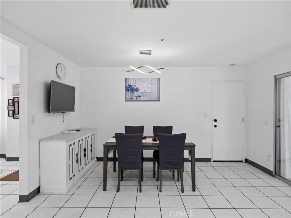 512 E 8th Street Pomona, CA 91766