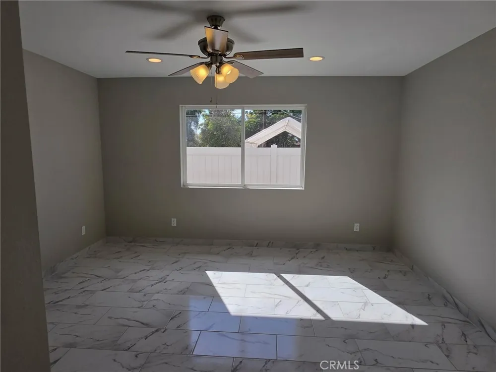 419 W Devonshire Avenue Hemet, CA 92543