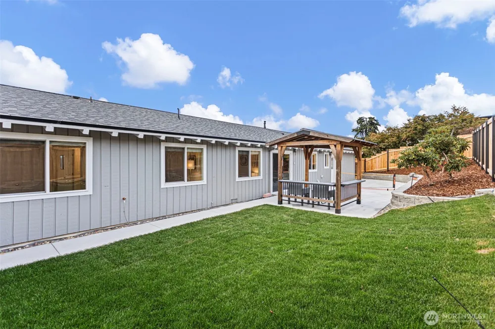 4600 132nd Avenue SE Bellevue, WA 98006