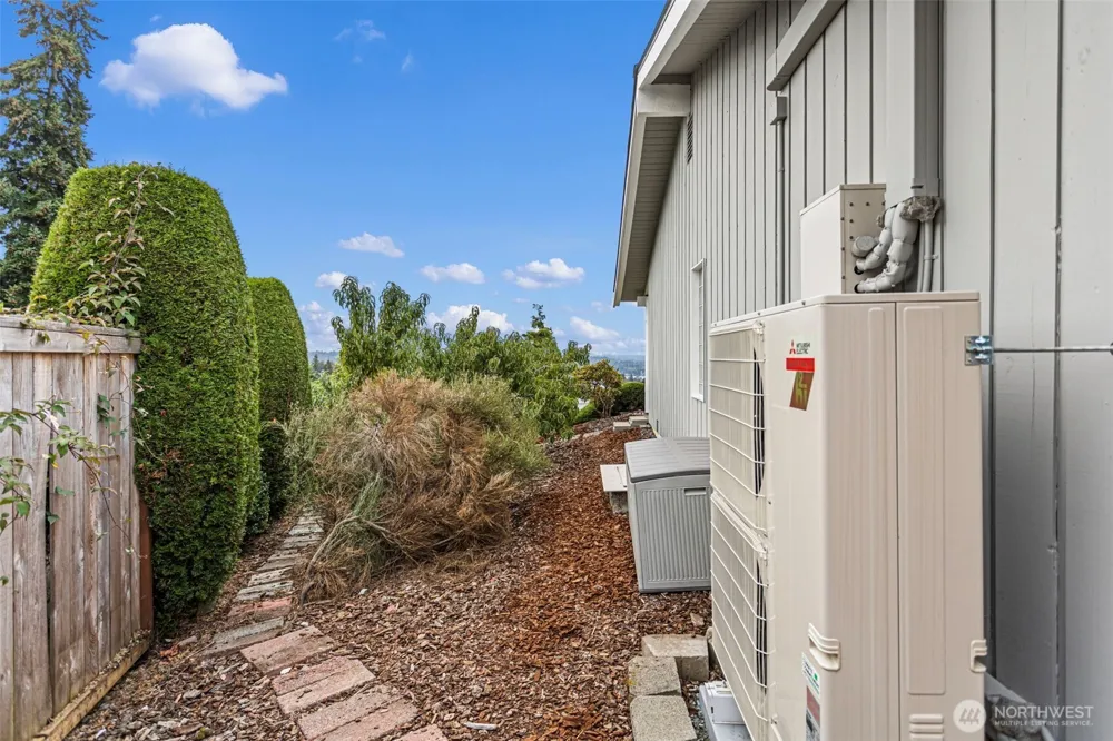 4600 132nd Avenue SE Bellevue, WA 98006