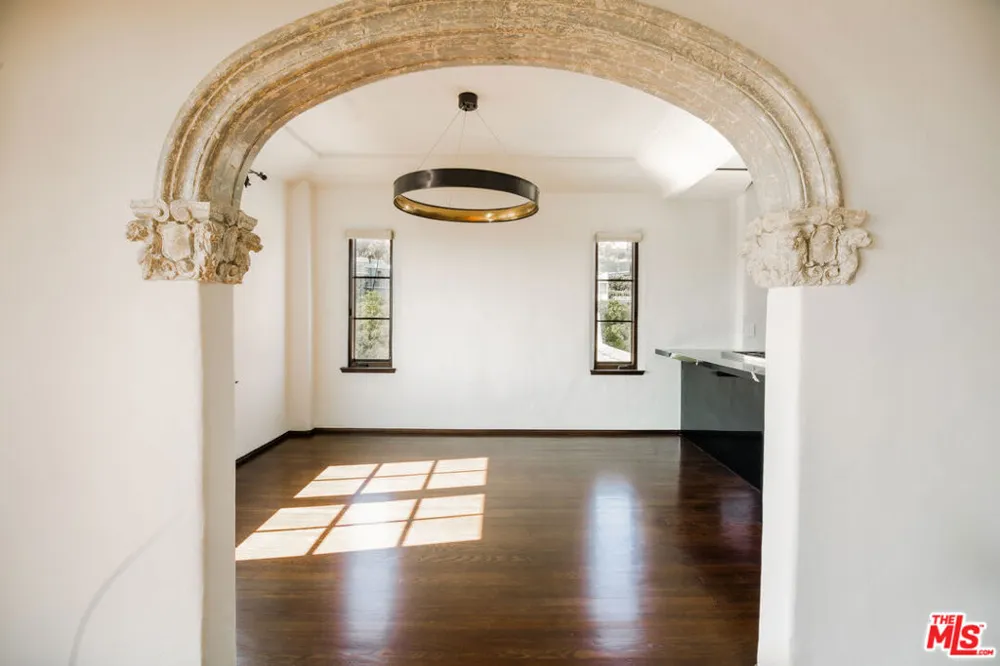 1302 Sweetzer Avenue #500 West Hollywood, CA 90069