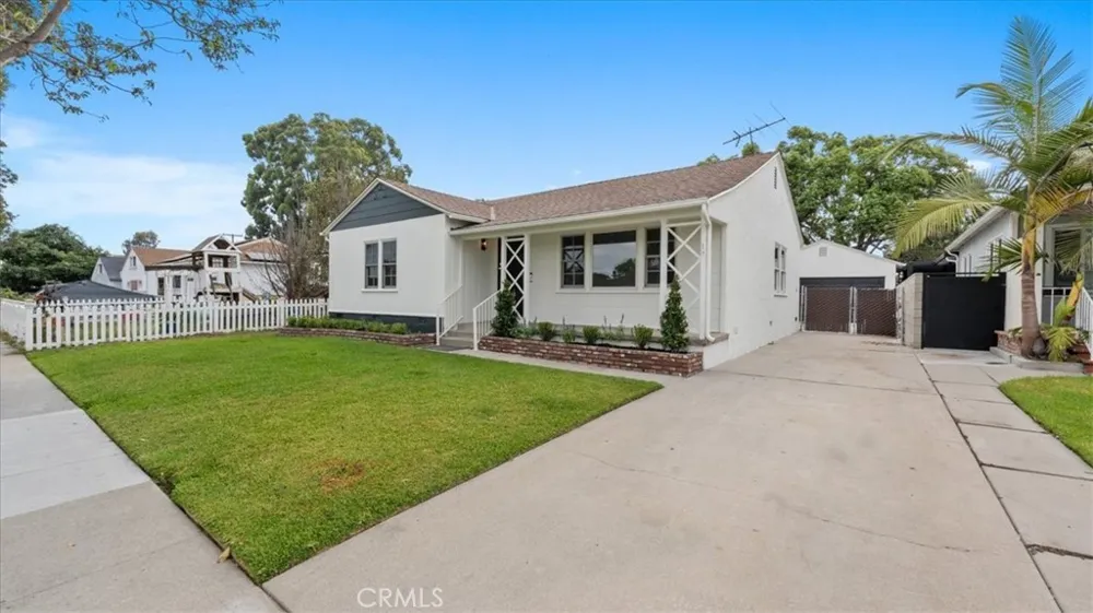 5618 Verdura Lakewood, CA 90712