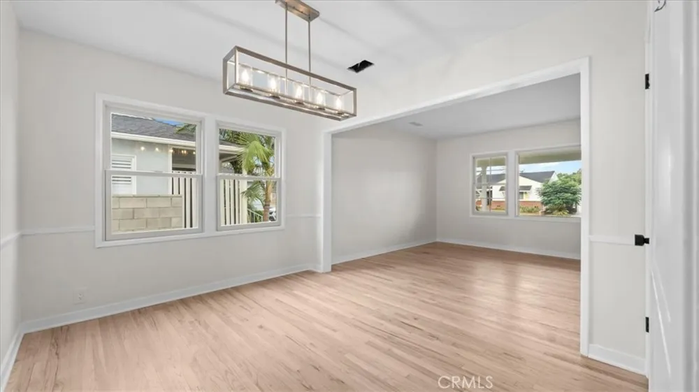 5618 Verdura Lakewood, CA 90712