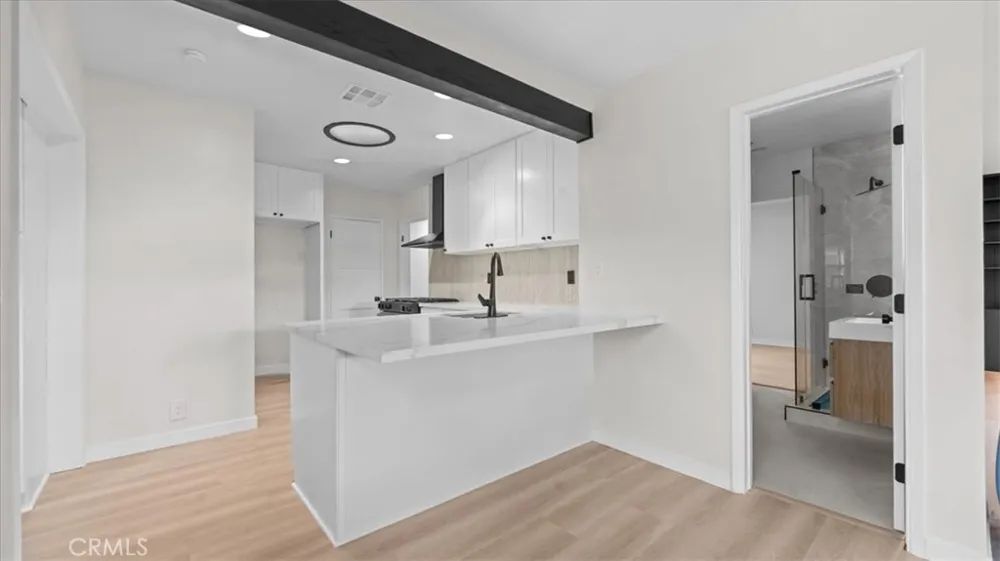 5618 Verdura Lakewood, CA 90712
