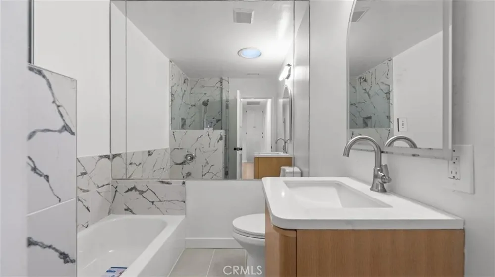 5618 Verdura Lakewood, CA 90712