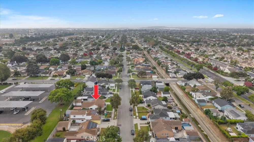 5618 Verdura Lakewood, CA 90712