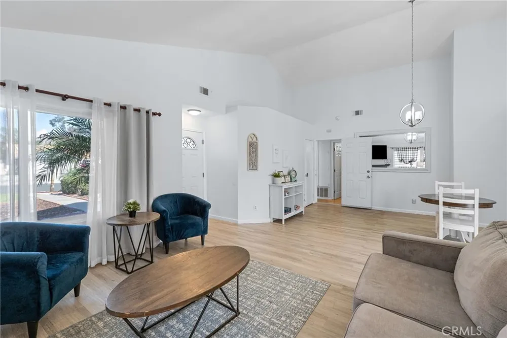 16053 Nippet Lane Moreno Valley, CA 92551