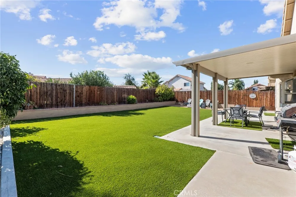 16053 Nippet Lane Moreno Valley, CA 92551