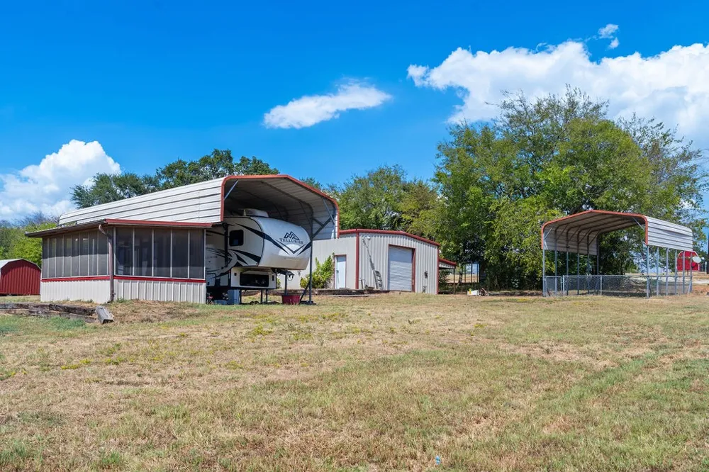 244 Comanche Quitman, TX 75783