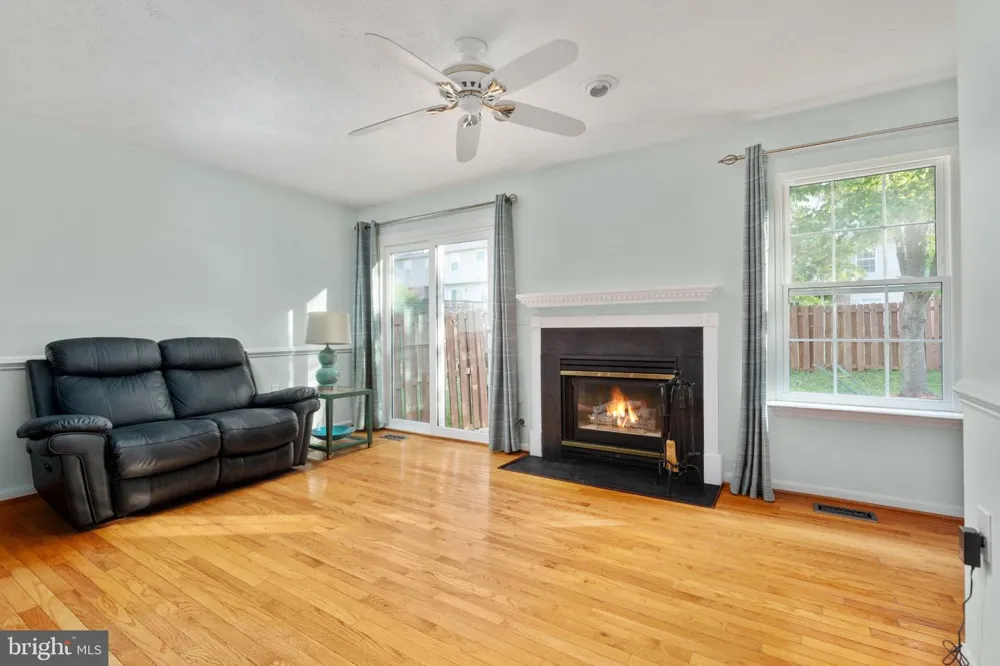 439 NIKKI TERRACE SE Leesburg, VA 20175