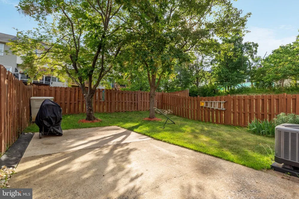 439 NIKKI TERRACE SE Leesburg, VA 20175