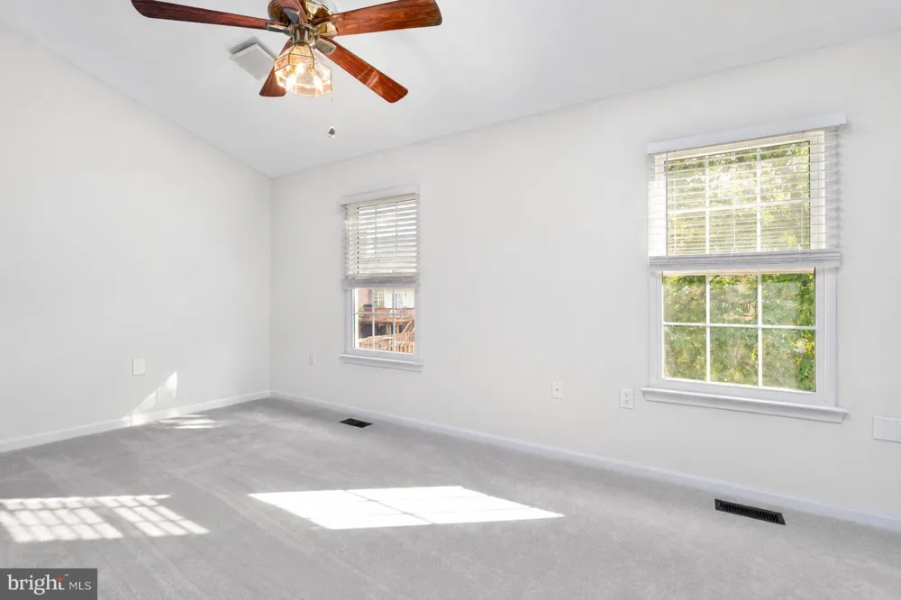 439 NIKKI TERRACE SE Leesburg, VA 20175