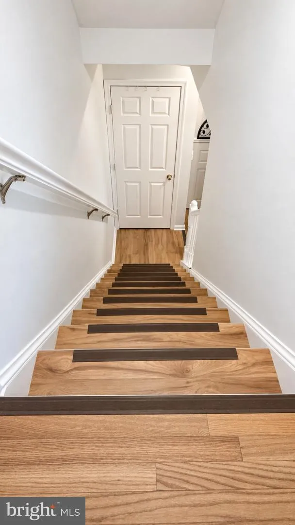 439 NIKKI TERRACE SE Leesburg, VA 20175