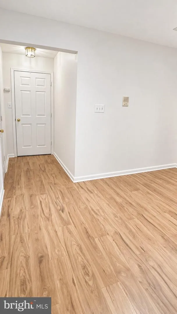 439 NIKKI TERRACE SE Leesburg, VA 20175