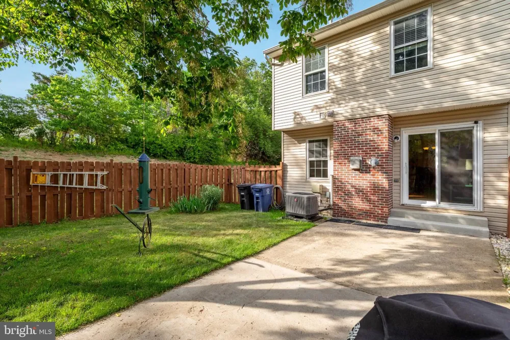 439 NIKKI TERRACE SE Leesburg, VA 20175