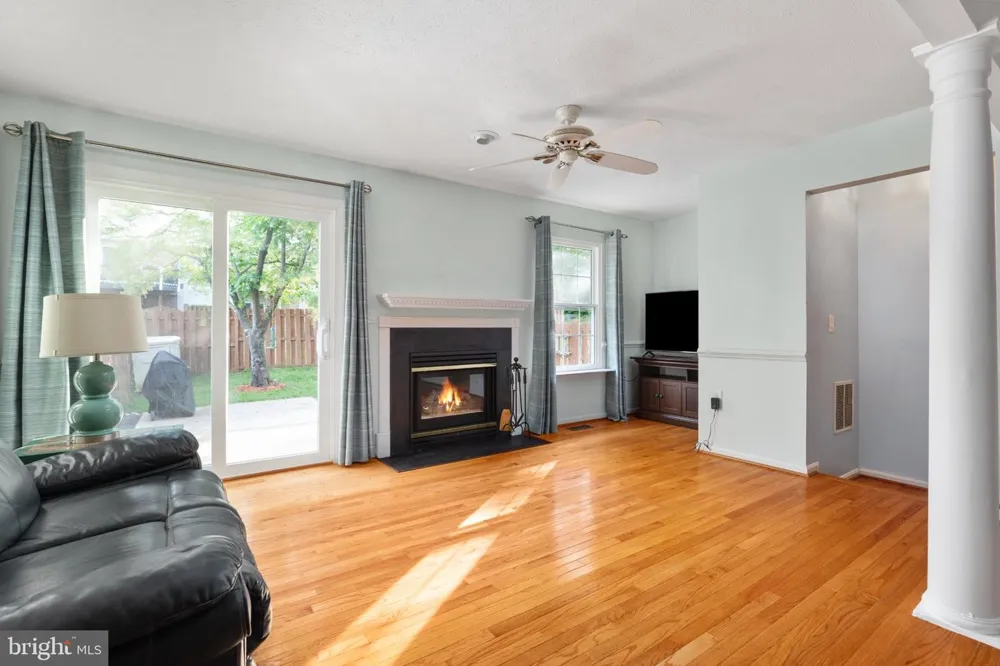 439 NIKKI TERRACE SE Leesburg, VA 20175