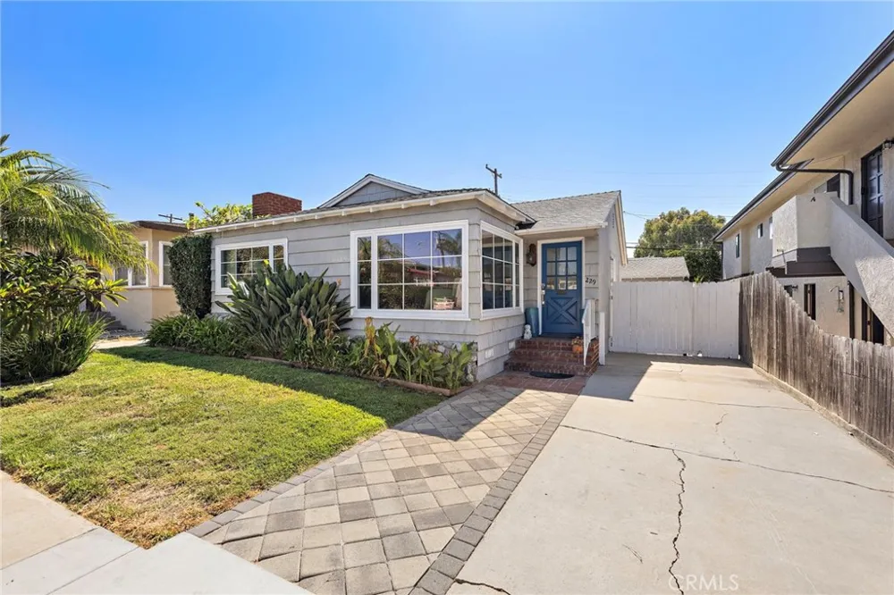 229 Avenida Rosa San Clemente, CA 92672