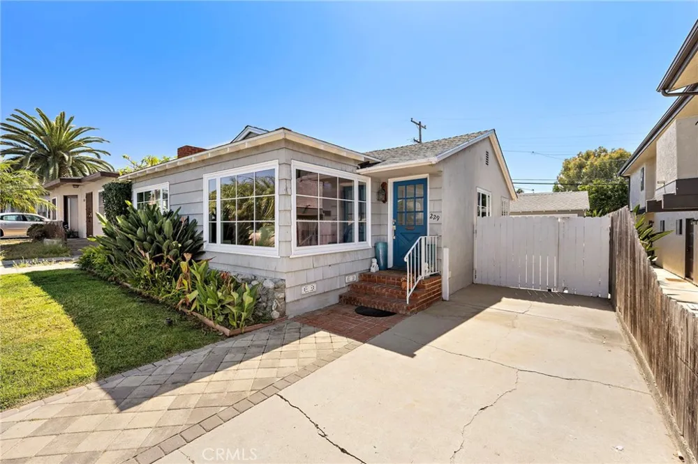 229 Avenida Rosa San Clemente, CA 92672