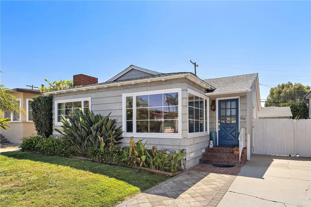 229 Avenida Rosa San Clemente, CA 92672