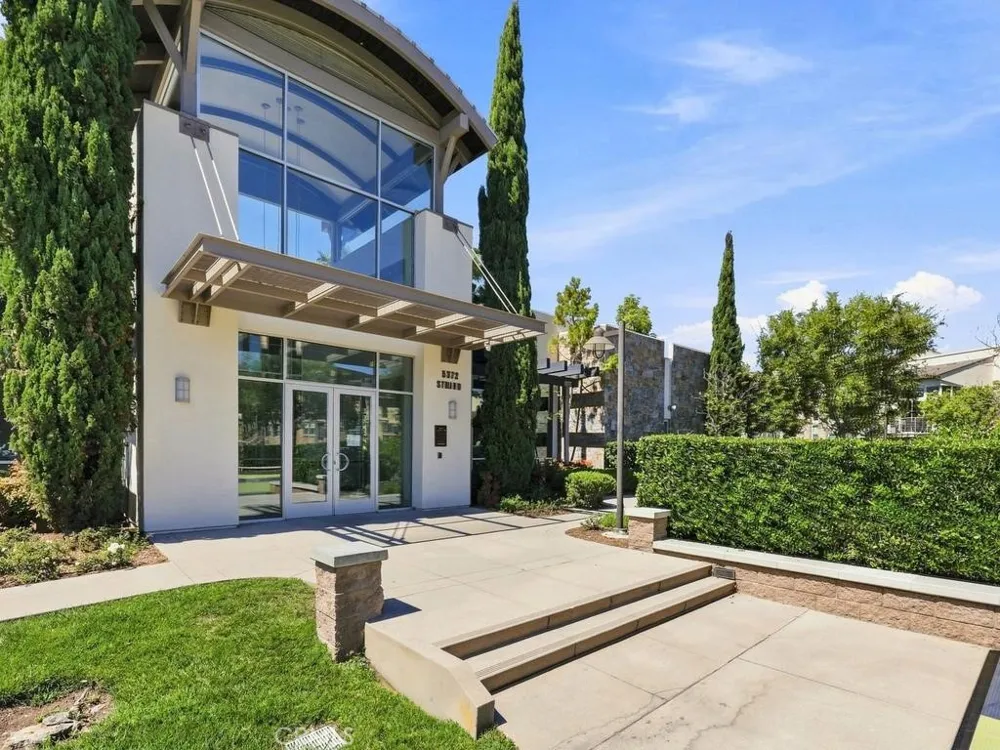 5440 Pacific Terrace #105 Hawthorne, CA 90250