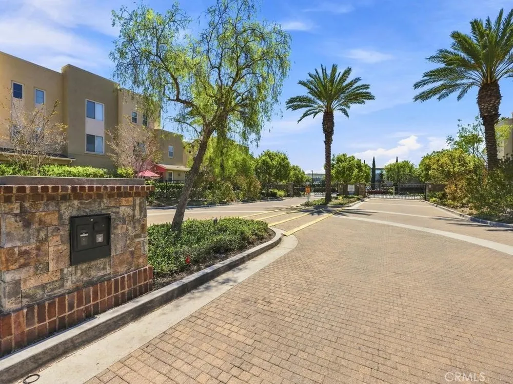 5440 Pacific Terrace #105 Hawthorne, CA 90250