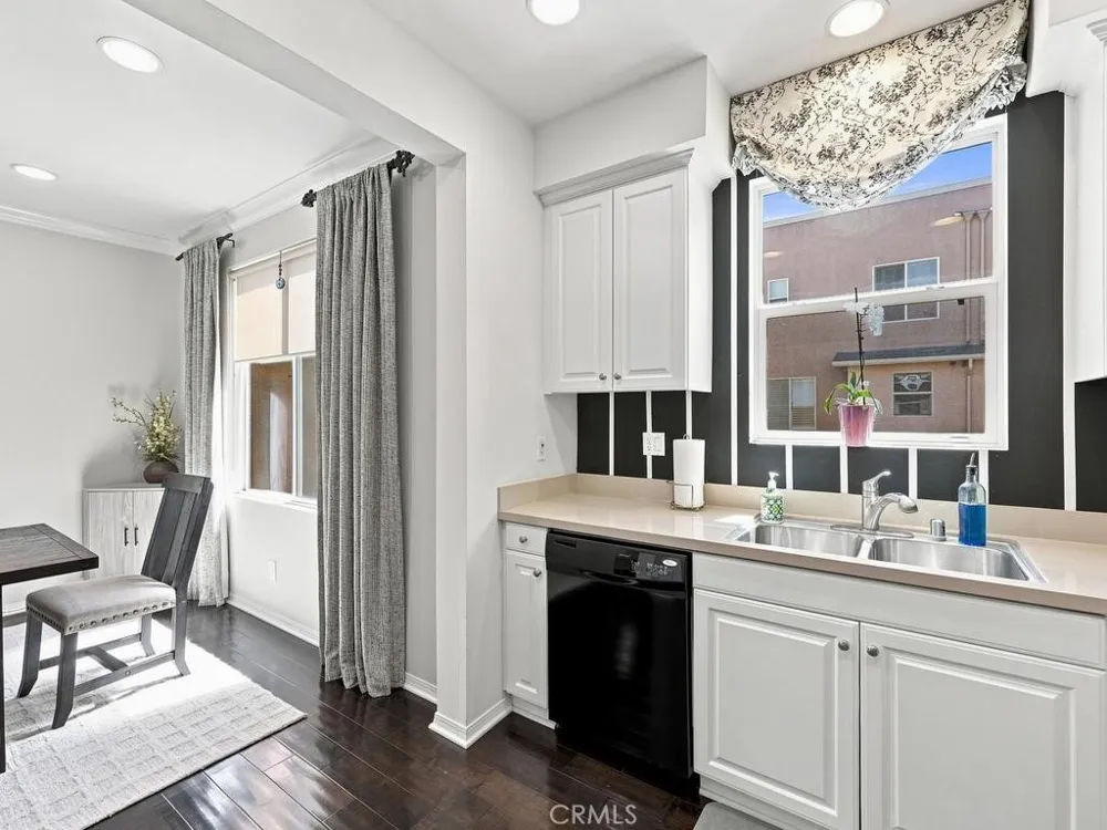5440 Pacific Terrace #105 Hawthorne, CA 90250